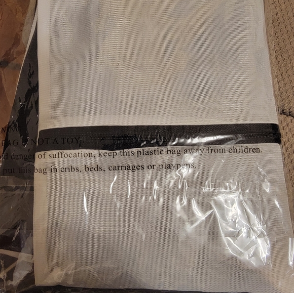 Protective Mesh Laundry Bags (5) New - Picture 2 of 2